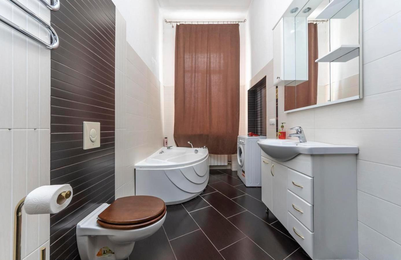 Comfortable Apartment On Mikhaylovskiy Lane Kijów Zewnętrze zdjęcie
