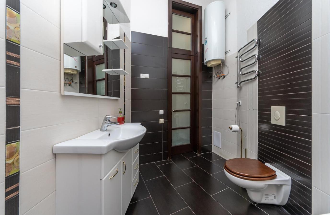 Comfortable Apartment On Mikhaylovskiy Lane Kijów Zewnętrze zdjęcie